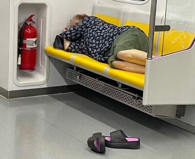 ソウル地下鉄・優先席3席に寝そべる高齢女性に賛否両論「無礼だ」vs「気の毒だ」