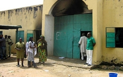 武装集団が刑務所襲撃、119人脱走 ナイジェリア