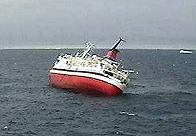 南極海で客船浸水事故、別の客船が現場で救助開始