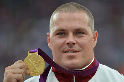 ロンドン五輪金のハンマー投げ選手、薬物違反で資格停止に