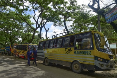バングラに避難のロヒンギャ、ミャンマー帰還拒否 車を用意も誰も乗らず