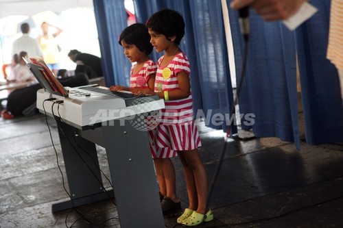 米国ツインズバーグで世界最大の 双子祭り 写真12枚 ファッション ニュースならmode Press Powered By Afpbb News