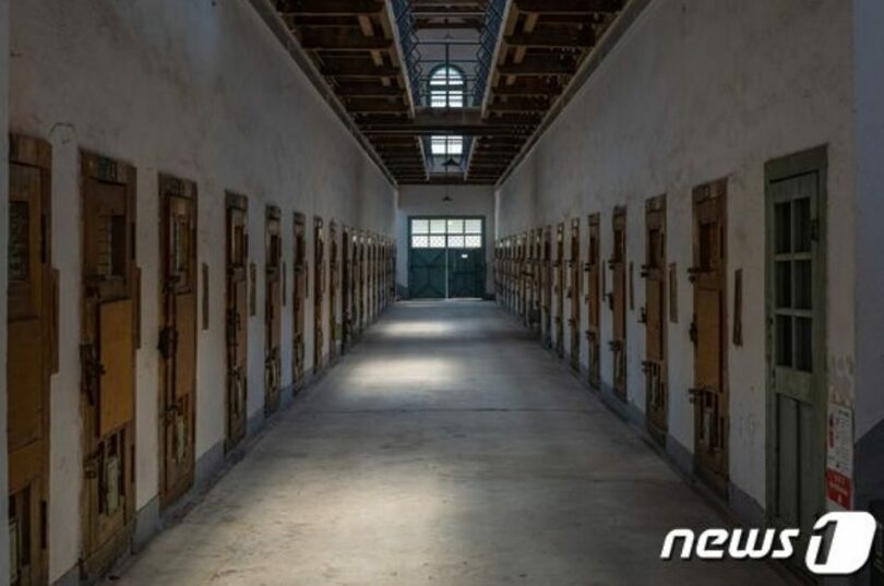 西大門刑務所歴史館の獄舎（ソウル観光財団提供）(c)news1