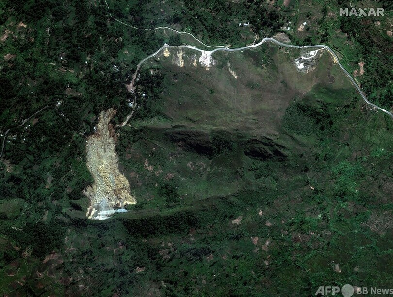 パプア地滑り 生存者見つかる可能性「非常に低い」