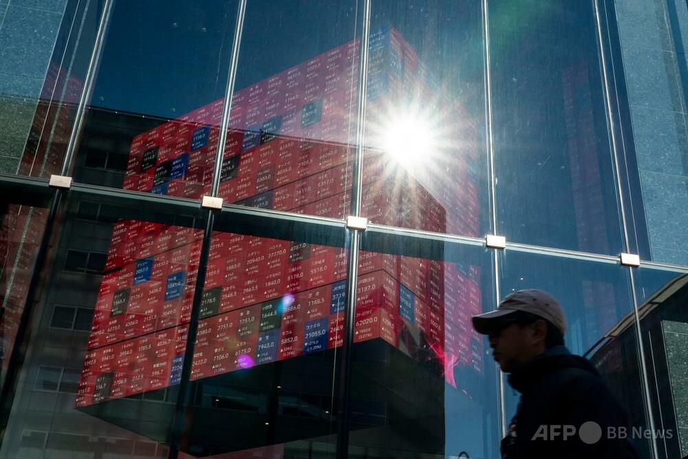 日経平均株価、初の6万円台突破