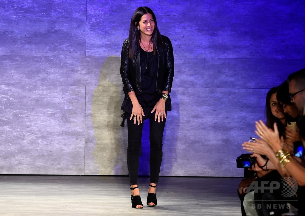 3Dメガネで見るコレクション！？「レベッカ・ミンコフ」15年春夏