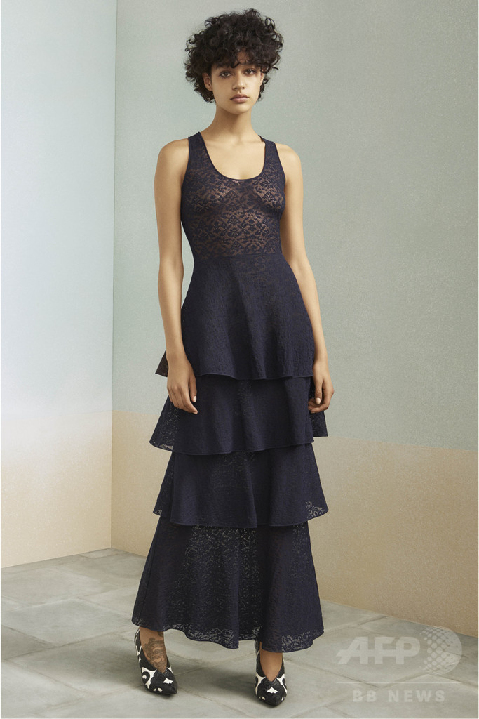 「ステラ マッカートニ」ブランド初のメンズ＆ウィメンズ、アビー・ロード・スタジオで発表