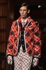 イタリア・ミラノ市内で発表された「モンクレール ガム・ブルー（Moncler Gamme Bleu）」14/15年秋冬コレクション（2014年1月12日撮影）。(c)AFP/ANDREAS SOLARO
