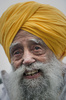 香港でマラソン大会からの引退を発表する101歳のランナー、ファウジャ・シン（Fauja Singh）さん（2013年2月21日撮影）。(c)AFP/Philippe Lopez