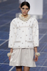 フランス・パリ市内で発表された｢シャネル（CHANEL）｣13年春夏コレクション（2012年10月2日撮影）。(c)AFP/PATRICK KOVARIK