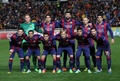 サッカー欧州チャンピオンズリーグ2014-15（UEFA Champions League 2014-15）グループF第5節、アポエル・ニコシア（APOEL Nicosia）対FCバルセロナ（FC Barcelona）。試合前の写真撮影に臨むFCバルセロナの選手（2014年11月25日撮影）。(c)AFP/SAKIS SAVVIDES