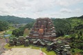 貴州省独山県影山鎮の水司楼（2019年6月7日撮影、小型無人機から）。(c)Xinhua News 