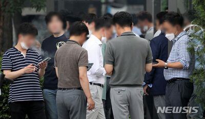 「たばこを吸うため席を外す数十分は業務時間にあらず」…韓国企業の取り決めに物議