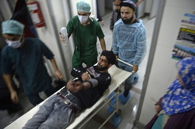 カシミールで軍と反政府派が銃撃戦、4人死亡 抗議デモでは7人が犠牲に