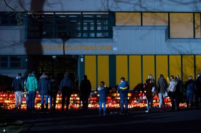 独機墜落、直前に操縦士1人閉め出される 音声記録から判明