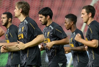 スアレスがチーム練習に復帰、英報道