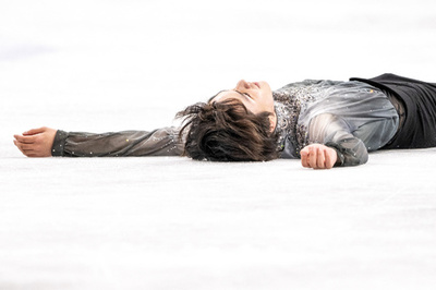 Japan's world skating champion Uno out of team event