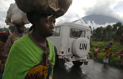 コンゴで政府軍と反政府勢力が衝突、数千人が避難