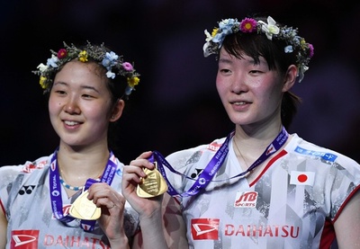 松本/永原組、日本勢対決制し女子複で金メダル 世界バドミントン