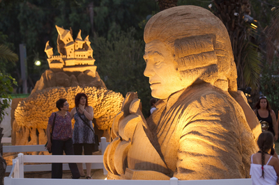 細部まで精巧な仕上がり、イスラエルで砂の彫刻展