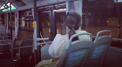 1分待って！ 中国のバス会社と乗客との特別な約束