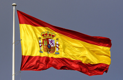 スペイン国旗で鼻をかんだコメディアン、国を侮辱と訴えられる