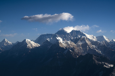 エベレスト、中国側からの入山許可無効に 新型ウイルスで