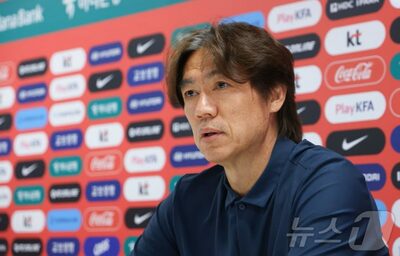 韓国サッカー前監督「帽子とマスク姿」で米国へ電撃出国…国会聴聞会前「海外逃亡」と批判噴出
