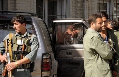 カブールでの銃撃戦、死亡した外国人はDHL社員