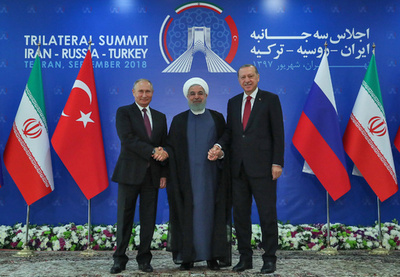 イラン、ロシア、トルコがシリア内戦で協議 溝埋まらず