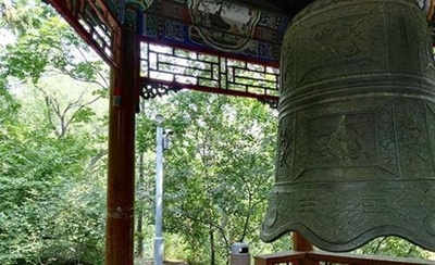 北京大学の文化財、落書きからどう守る？