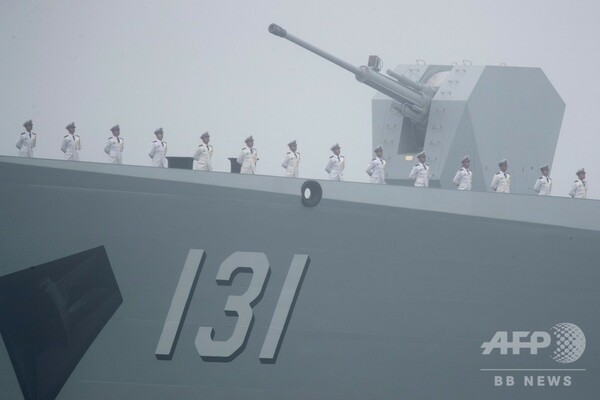 中国・青島で国際観艦式 初公開の新型駆逐艦も