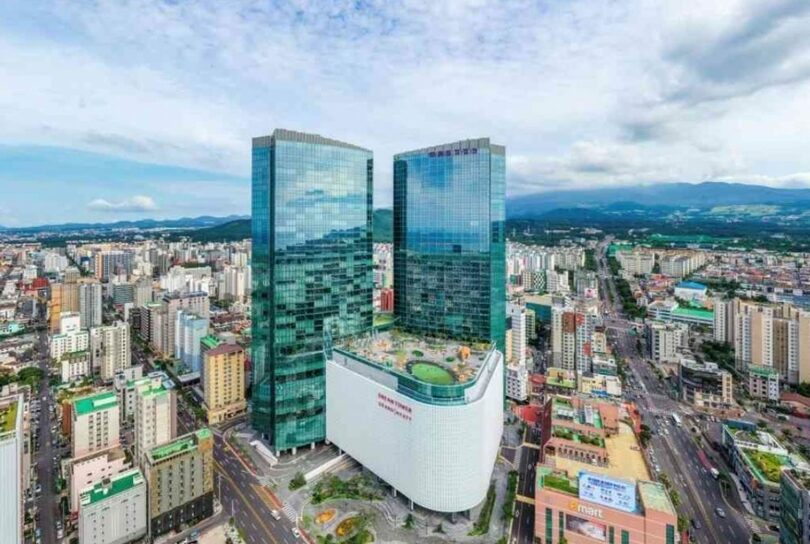 ロッテ観光開発済州ドリームタワー複合リゾート（ロッテ観光開発提供）(c)news1