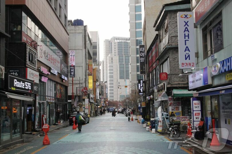 27日午後、ソウル市中区光熙洞の中央アジア通りが閑散とした様子を見せている(c)news1