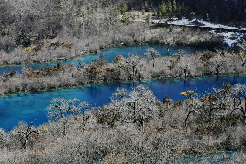 エメラルドグリーンは不変 昨夏に地震被害の四川省 九寨溝 写真6枚 国際ニュース Afpbb News