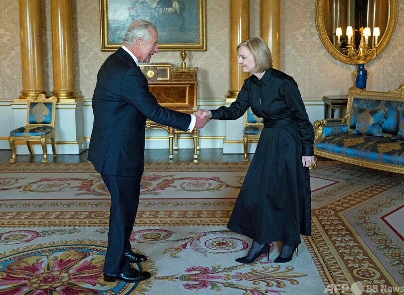 チャールズ国王、COP27欠席へ トラス首相が反対 英紙報道