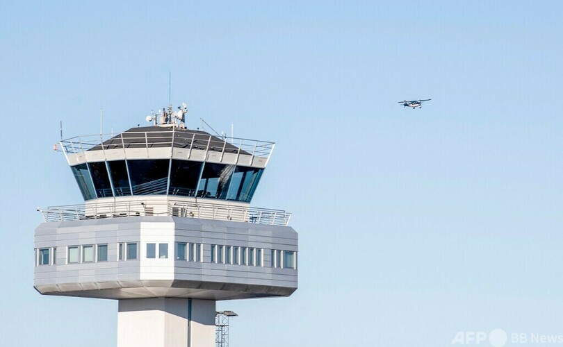 ノルウェーで相次ぐ不審ドローン、首相が「外国情報機関」関与を非難