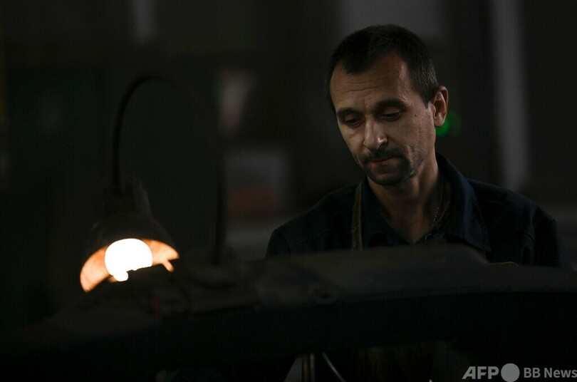 厳しい冬に備える住民 ウクライナ東部ドネツク