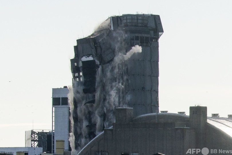 トランプ氏元所有のカジノ施設 爆破解体 写真4枚 国際ニュース Afpbb News