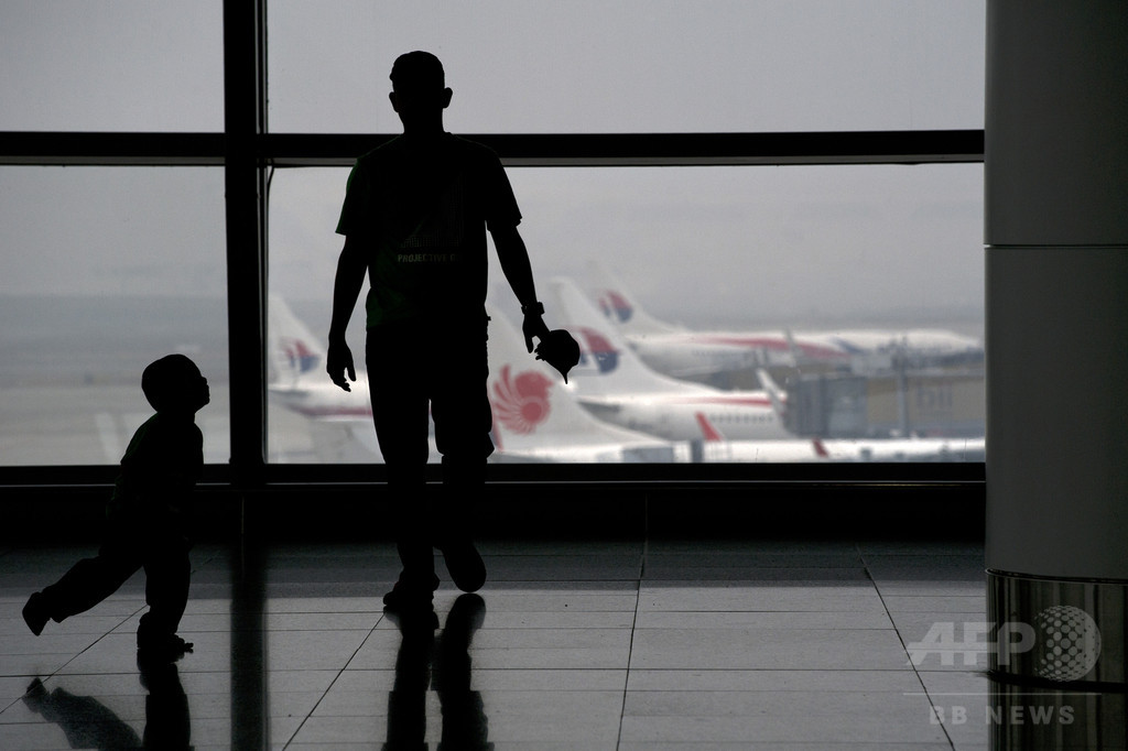 シリア人男性、マレーシア空港で足止め1か月以上 人権団体にも解決策なく シリア人男性、マレーシア空港で足止め1か月以上 人権団体にも解決策なく