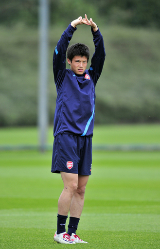 宮市、シーズン終了までボルトンへローン移籍 写真4枚 国際ニュース