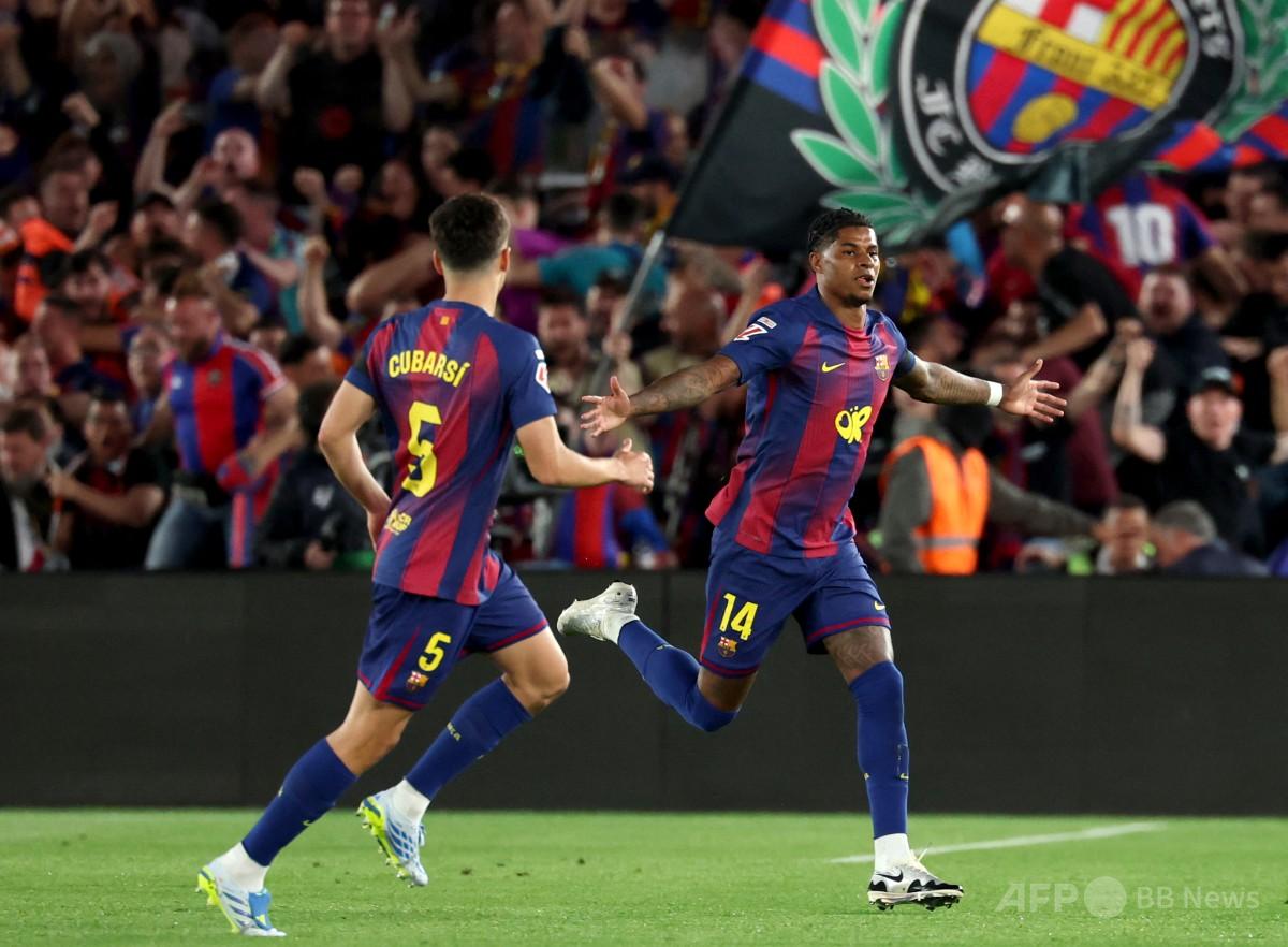 バルセロナがリーグ連覇、クラシコで宿敵レアル下し優勝決める 写真10