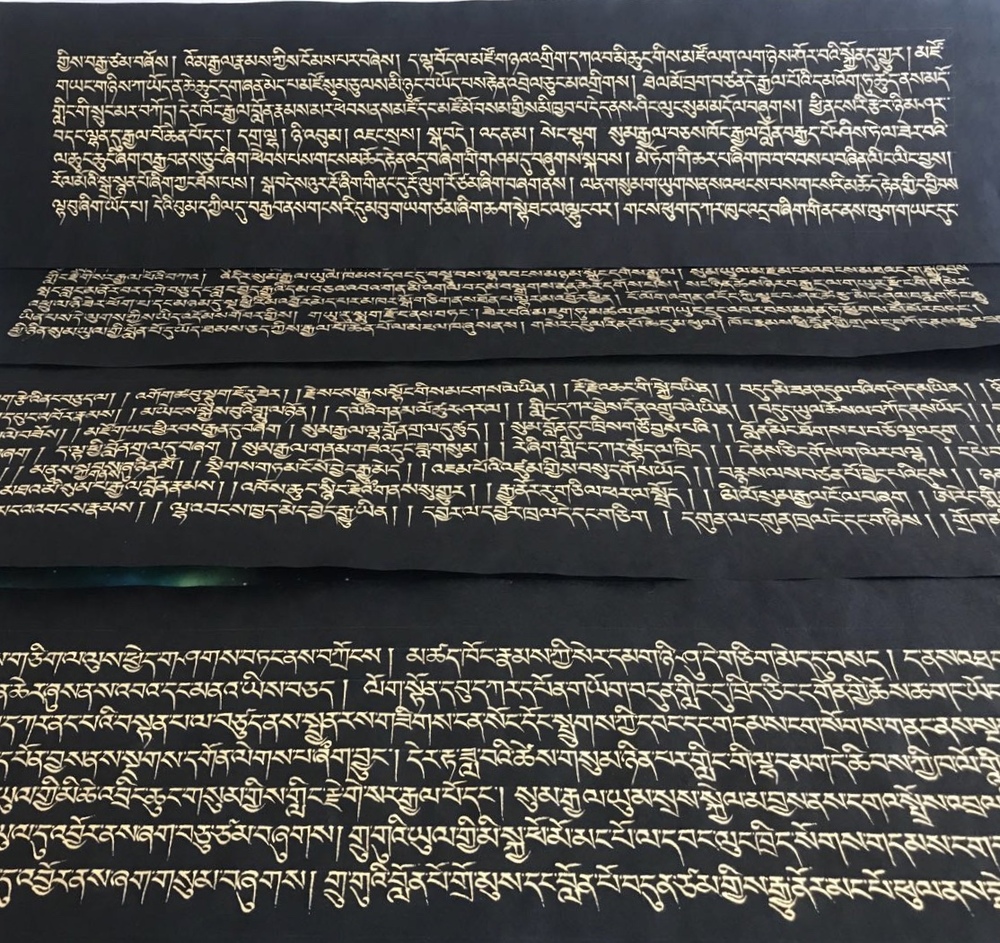 青海省の「ケサル王伝」写本、世界最大と認定 写真4枚 国際ニュース：AFPBB News
