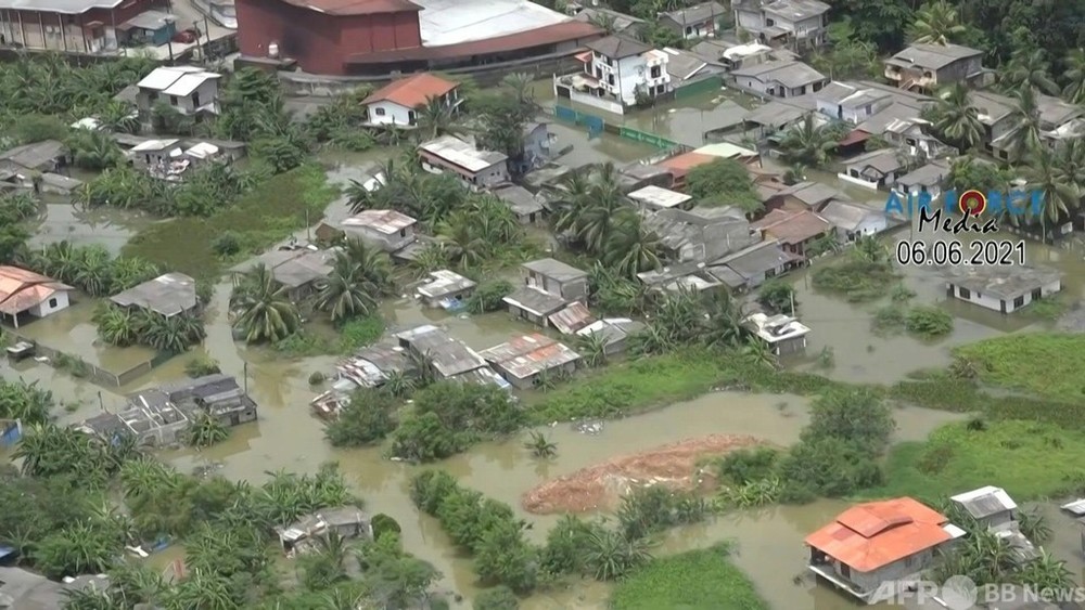 動画：スリランカで洪水、17人死亡 十数万人が避難 被災地の空撮映像