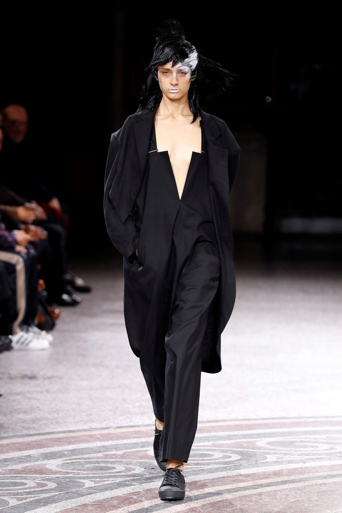 「ヨウジヤマモト」17年春夏