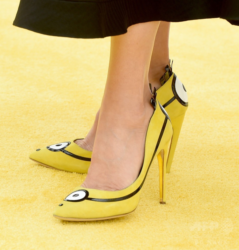 「ミニオンズ」モチーフのヒールに注目、サンドラ・ブロック