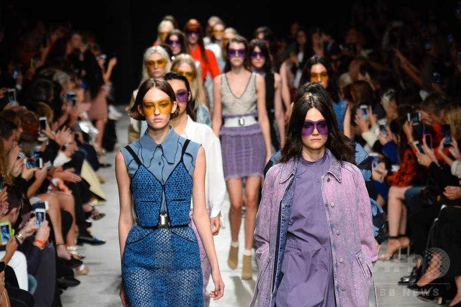 「ヴェロニク・ルロワ」17年春夏