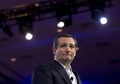 米メリーランド州オクソンヒルで行われた保守政治行動会議で演説する共和党のテッド・クルーズ上院議員（2016年3月4日撮影）。(c)AFP/SAUL LOEB