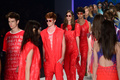 ブラジル・リオデジャネイロ（Rio de Janeiro）で発表された｢コカ・コーラ クロージング（Coca Cola Clothing）｣の13/14年春夏コレクション(2013年4月18日撮影)。(c)AFP/CHRISTOPHE SIMON