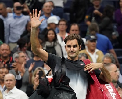 フェデラー「優勝するには不十分だった」、全米OPは8強終戦 写真11枚